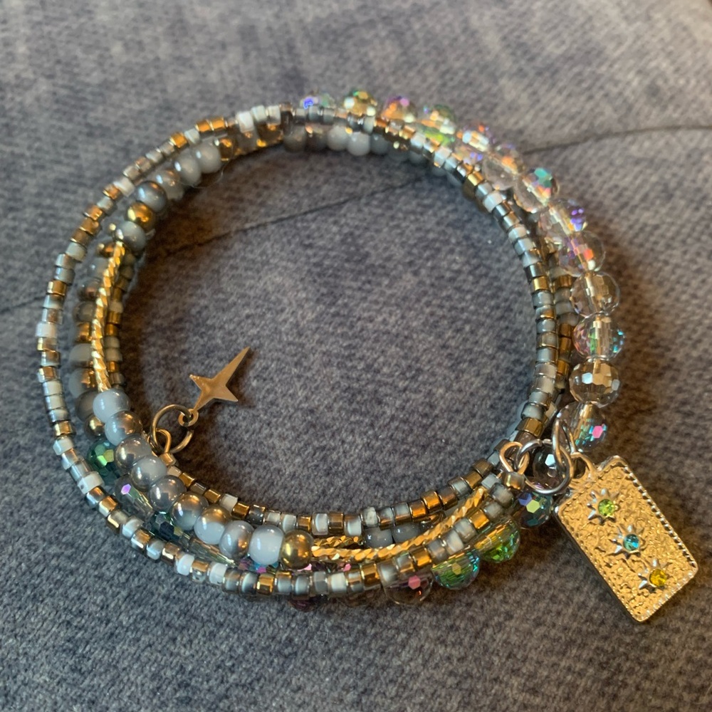 Chic Beaded Bracelet with Star and Tag